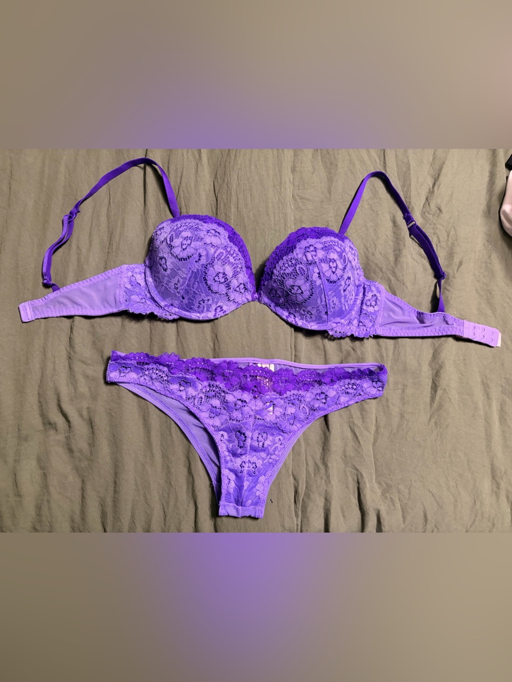 Lasenza Lace Bra and Panties Set in Purple Size 32D